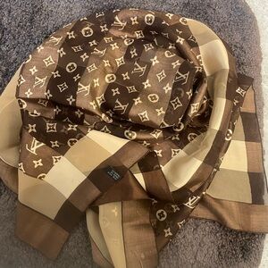 Louis Vuitton silk Brown and Cream monogram Patterned Scarf